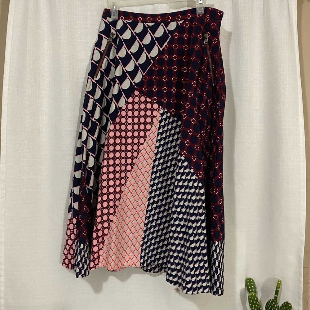 HD in Paris skirt